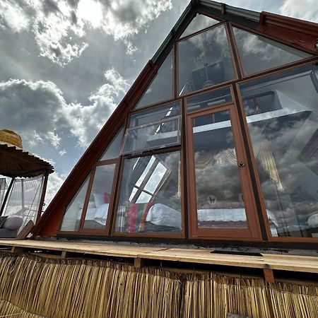 Uros Waliski Lodge Puno Bagian luar foto