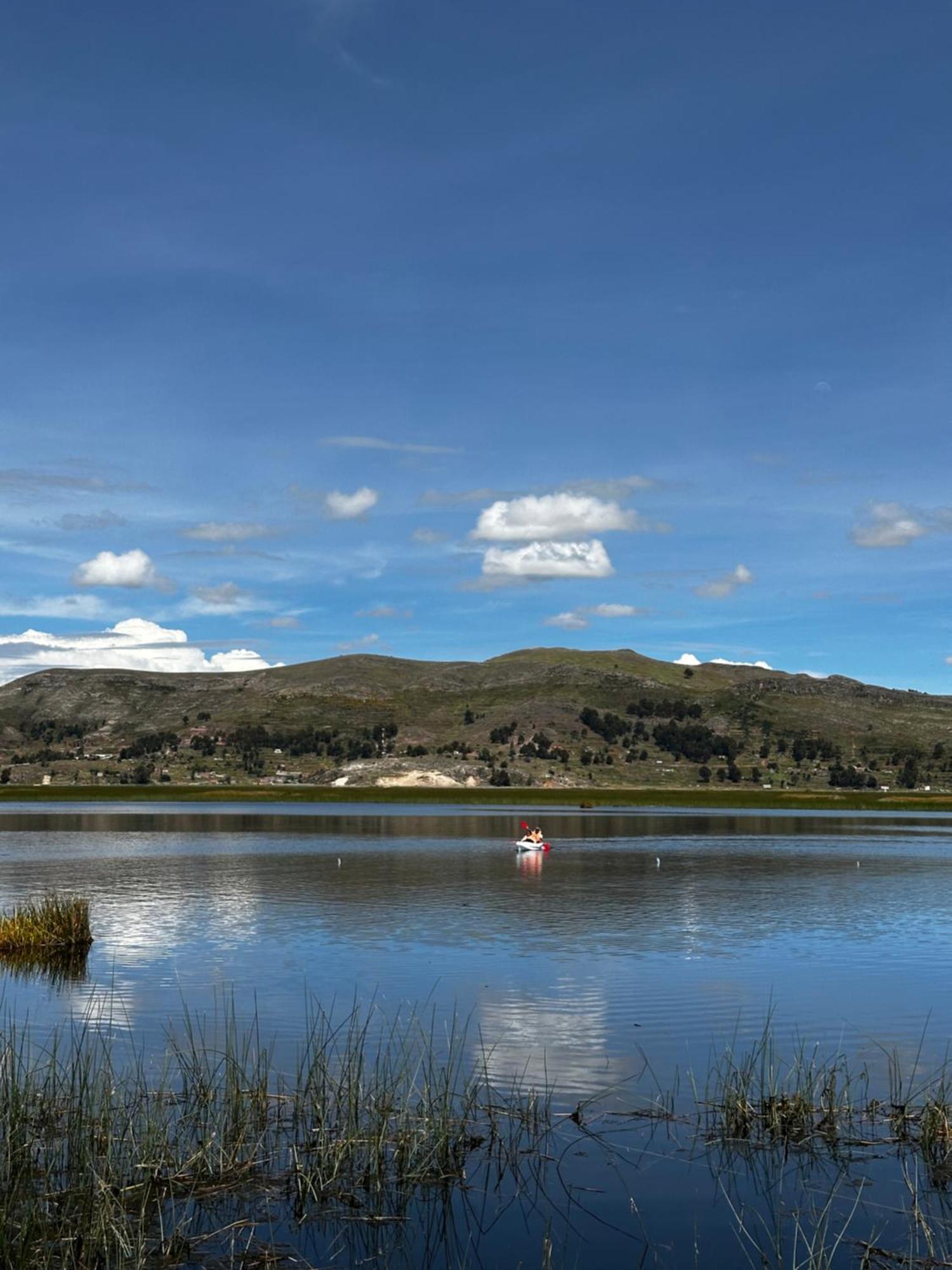 Uros Waliski Lodge Puno Bagian luar foto