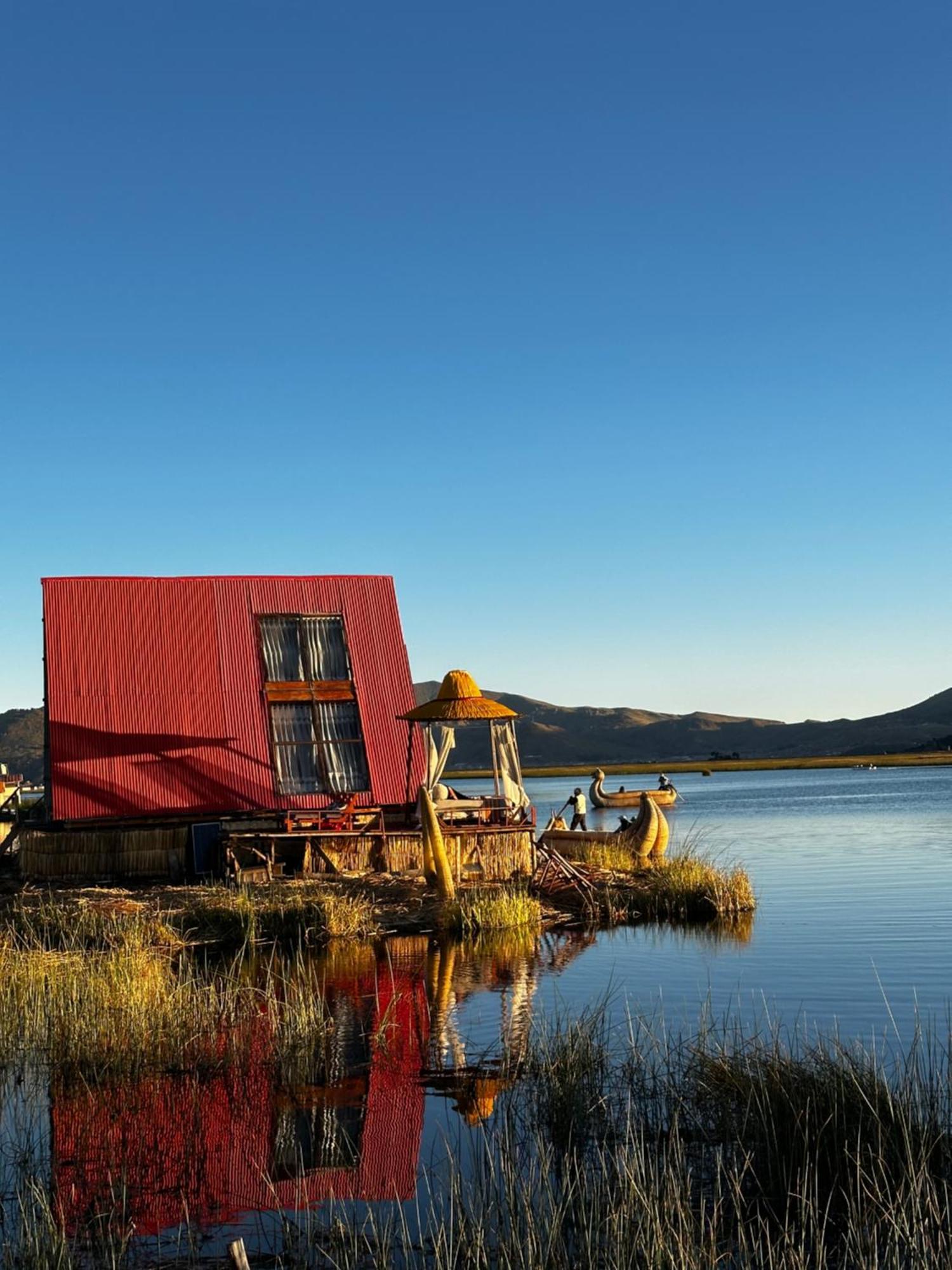 Uros Waliski Lodge Puno Bagian luar foto